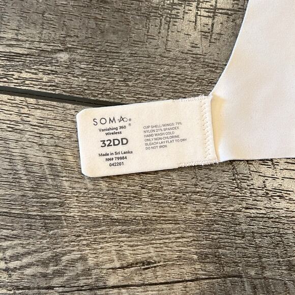Soma Vanishing 360 Wireless Bra Pale Sand Size 32DD - Picture 5 of 7